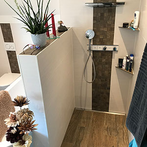 Badsanierung mit Einbau einer begehbaren Dusche