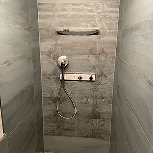 walk-in Dusche und Schulterbrause